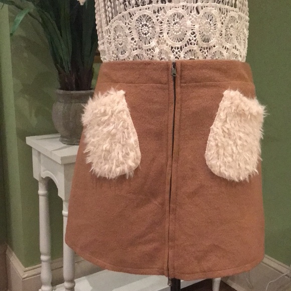 Fun fall faux fur mini! - Picture 2 of 6